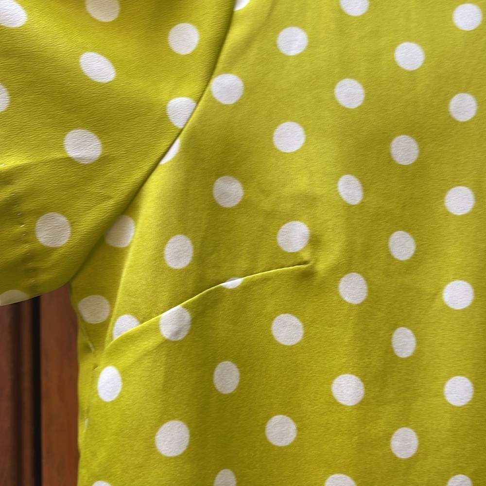 J. Crew dotted short sleeve blouse size M - Picture 3 of 5